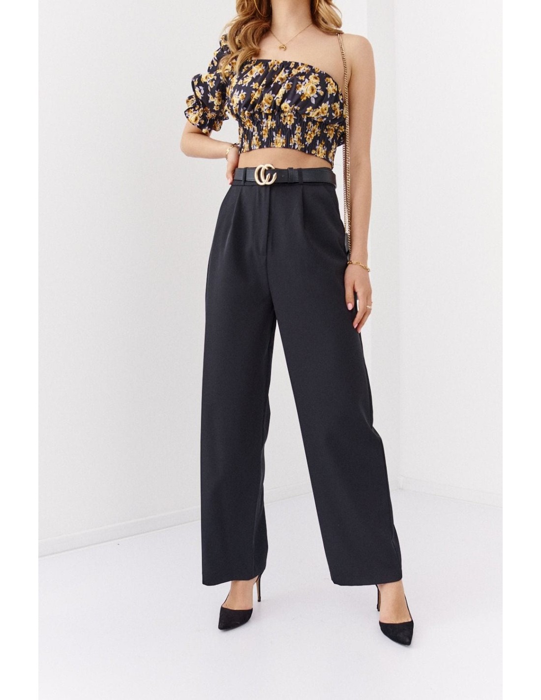 Crop top floral asimetric, negru si galben 020520 - Magazin online - Boutique